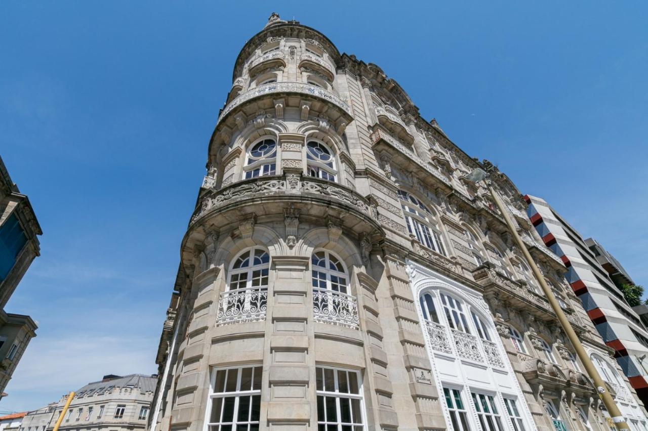 Suite De Lujo Puerta Del Sol+Parking Vigo Kültér fotó